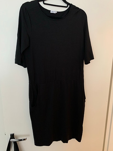 Filippa K Soft Pocket Dress koko M
