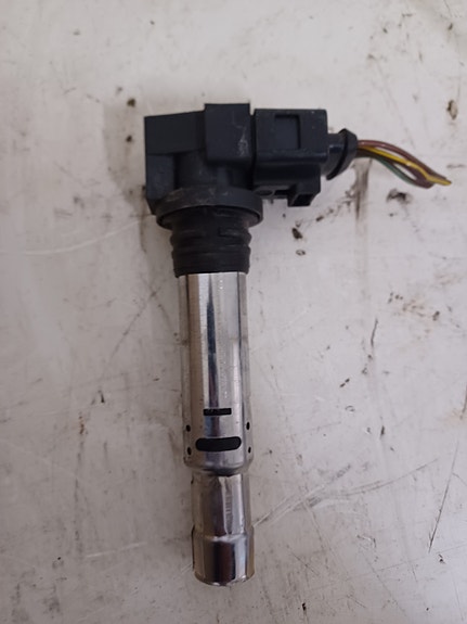 VW Passat 2010-2014 1.4 TGI Sytytyspuola 036905715G