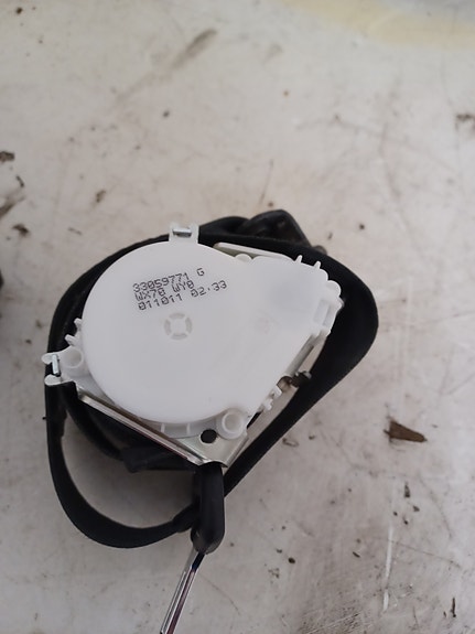 VW Passat 2010-2014 1.4 TGI Turvavyö taka oikea 3C9857806J RAA