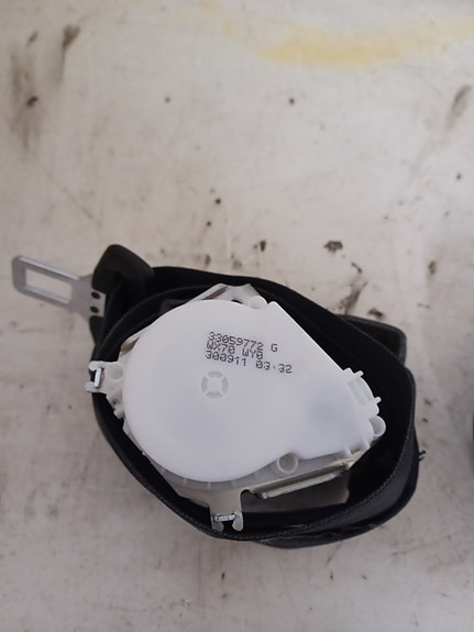 VW Passat 2010-2014 1.4 TGI Turvavyö taka vasen 3C9857805J RAA