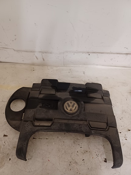 VW Passat 2010-2014 1.4 TGI Moottorin koppa 03C103925BR