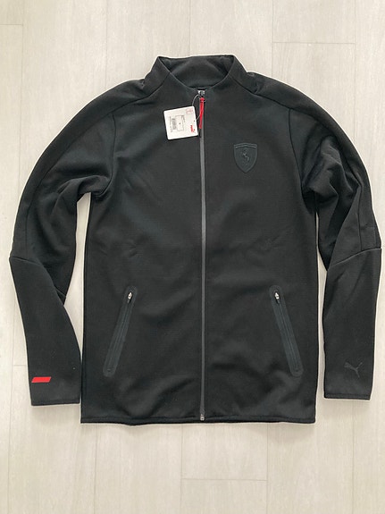 Puma x Ferrari takki