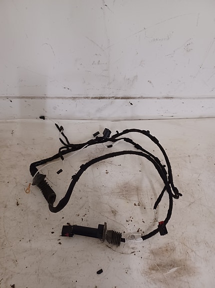 VW Passat 2010-2014 1.4 TGI Takaluukun johtosarja vasen 3AF971147D