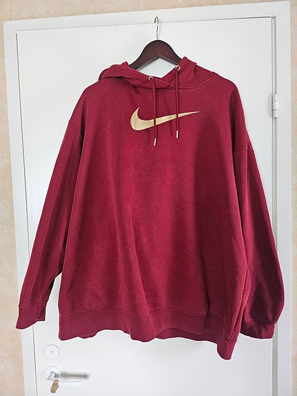 Nike huppari