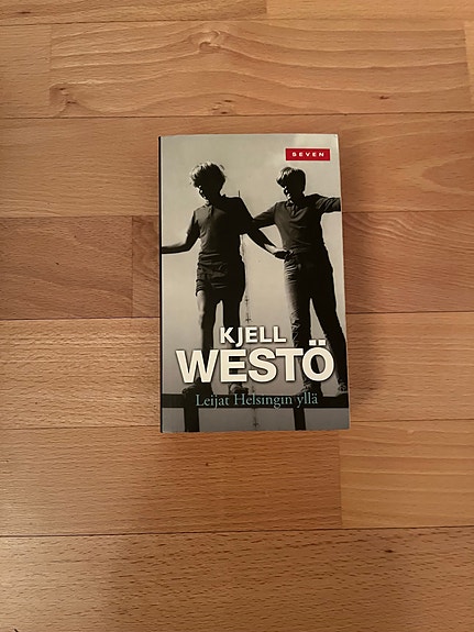 Kjell Westö Leijat Helsingin yllä