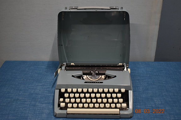 (A)2233 1963 Brother 100 kirjoituskone