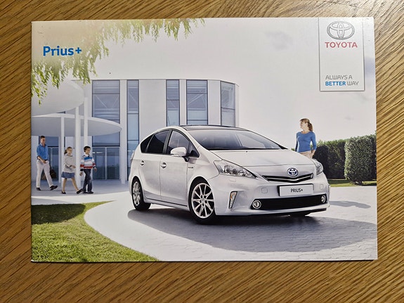 Toyota Prius+ -esite 2012