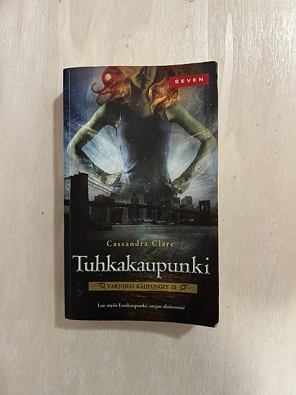 Cassandra Clare: Tuhkakaupunki
