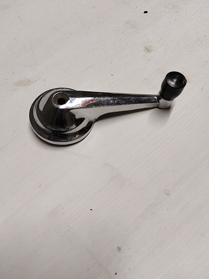 Vanha auton ikkunaveivi