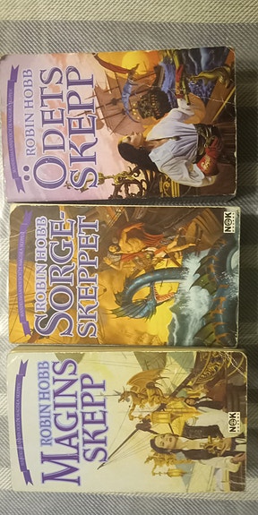 Robin Hobb: Handelsmännen och de magiska skeppen fantasytriologi