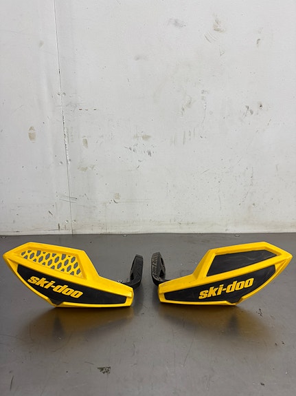 Ski-doo käsisuojat