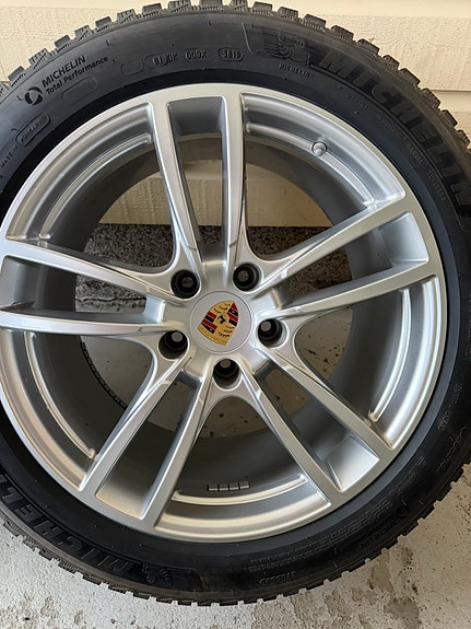 Porsche OEM vanteet nastoilla