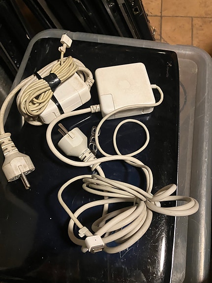 Apllen läppärin laturit