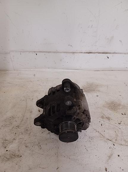 VW Passat 2010-2014 1.4 TGI Laturi 03C903023T