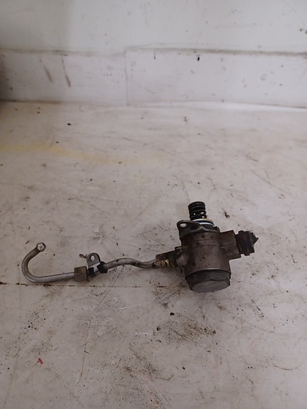 VW Passat 2010-2014 1.4 TGI Ruiskutuspumppu 03C127026R