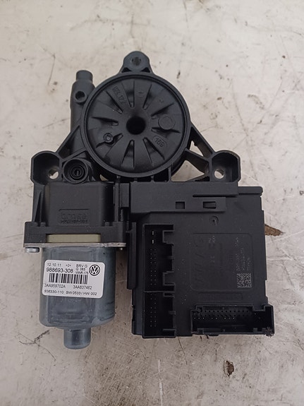 VW Passat 2010-2014 1.4 TGI Lasinnostimen moottori oikea etu 3AA959702A Z07