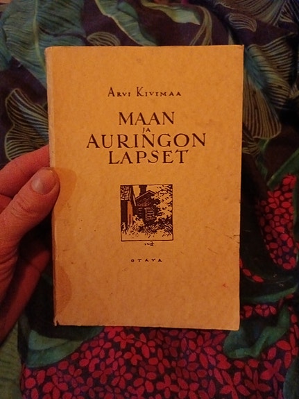 Arvi Kivimaa Maan ja auringon lapset kirja kirjallisuus