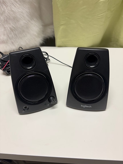 Logitech Z130 2.0 tietokonekaiuttimet