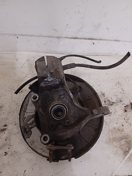 VW Passat 2010-2014 1.4 TGI Olka-akseli Laakeripesä oikea 3C0407254F