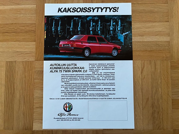 Esite Alfa Romeo 75 Twin Spark 2.0 noin vuodelta 1988