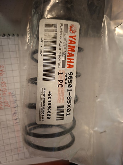 Yamaha ns50 aerox kytkimen jousi