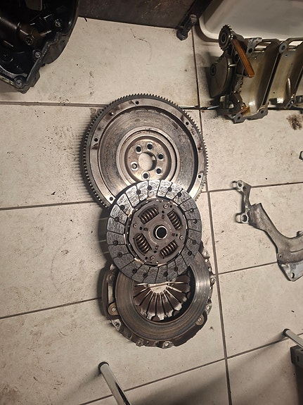 Vw polo 1.4 TDI 59kw kytkin ja vauhtipyöra