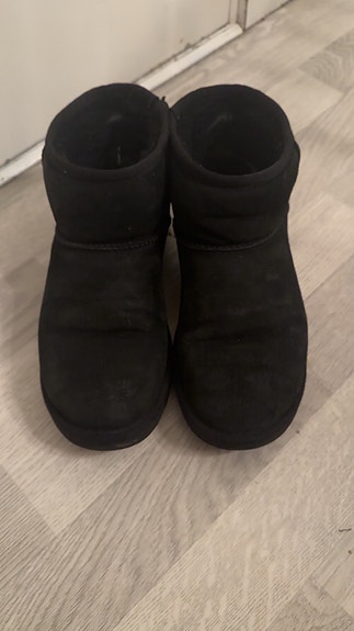 UGG classic mini