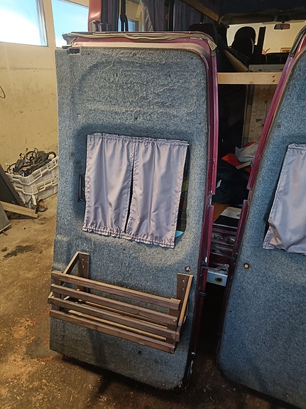Ford Transit takaovet