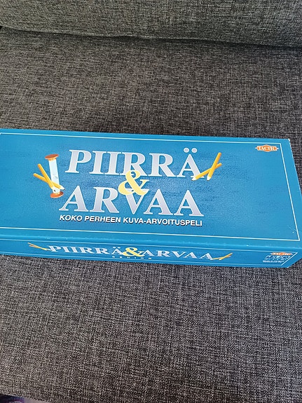 Piirrä ja arvaa lautapeli