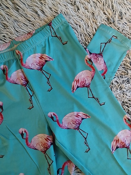 Flamingo leggingsit ( en käytä tori diiliä )