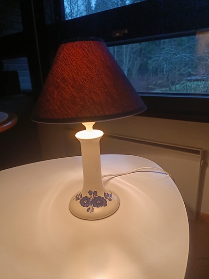 70 luvun pöytälamppu