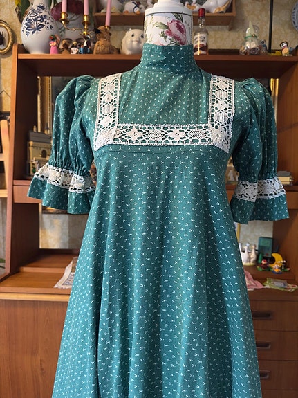 Vintage 70-luvun Laura Ashley preeria mekko