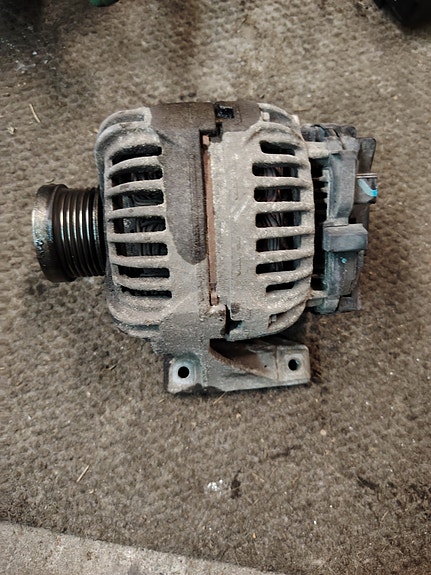 Volvo v70 -00-08 Laturi