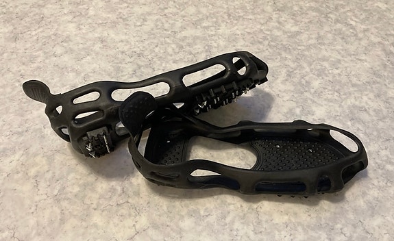 Liukuesteet 39-43 kokoisiin kenkiin