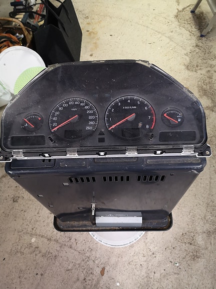 Mittaristo Volvo V 70 mk 2 2.4l bensa