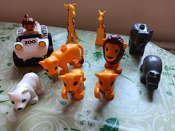 Lego Dublo eläimet ja hoitaja