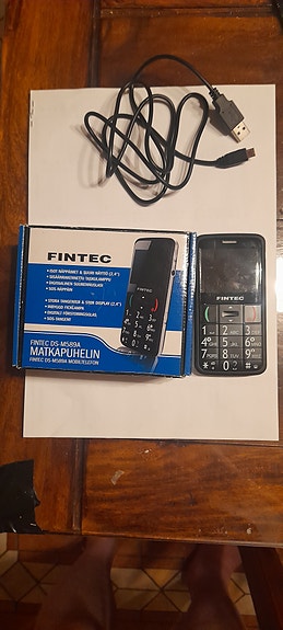 Seniori puhelin Fintec.