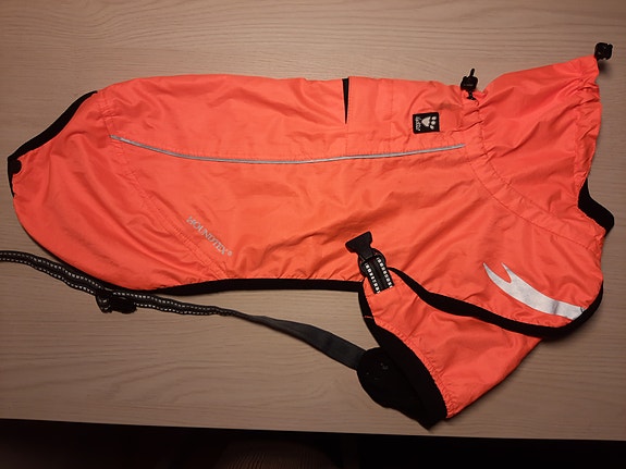 Hurtta sadetakki 35cm Torrent Coat