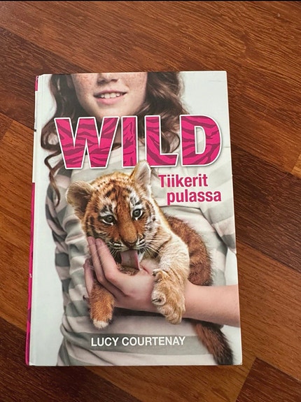 Lucy Courtenay Wild Tiikerit pulassa kirja