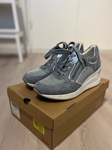 Bata Tennarit koko 38, kiilakorko 6cm