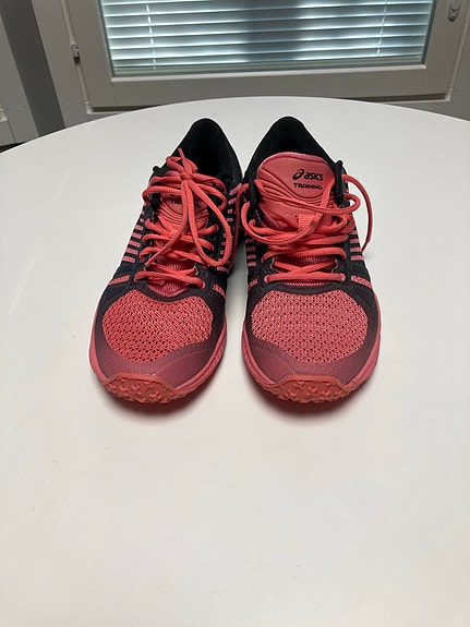 Asics juoksukengät koko 39
