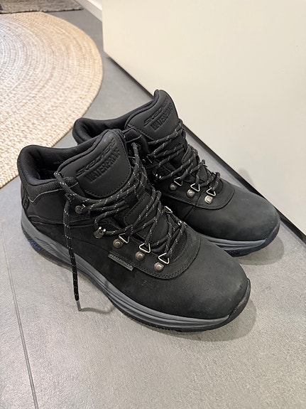 Skechers Talvikengät koko 45 musta