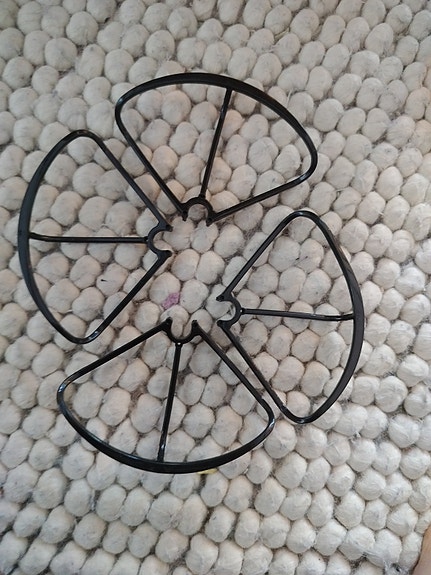 Dronen varaosat (Kaikki yht 5€)
