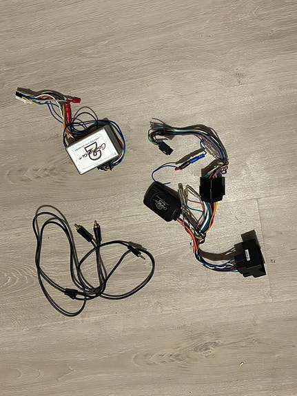 Connects2 ratti/CAN- ja AUX adapteri ym Skoda Octavia / Roomster