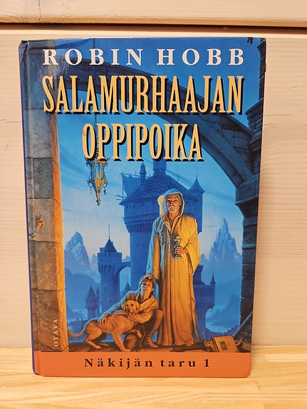 Salamurhaajan oppipoika, Robin Hobb