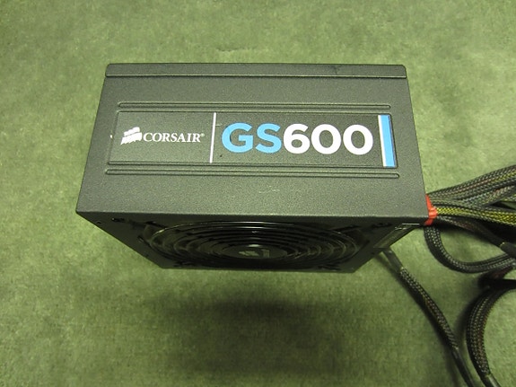 Corsair GS600 virtalähde