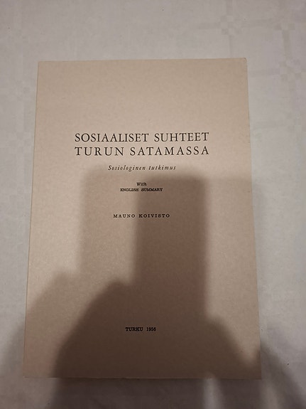 Mauno Koivisto,  sosiaaliset suhteet...