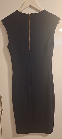 H&M hihaton tummansininen kotelomekko
