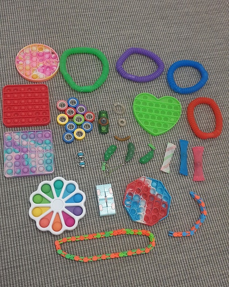 Suuri pop-it fidget lelu paketti