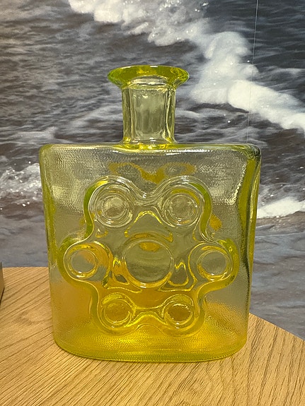 Paukkurauta ✨Riihimäen Lasi✨keltainen lasipullo✨Design Erkkitapio Siiroinen